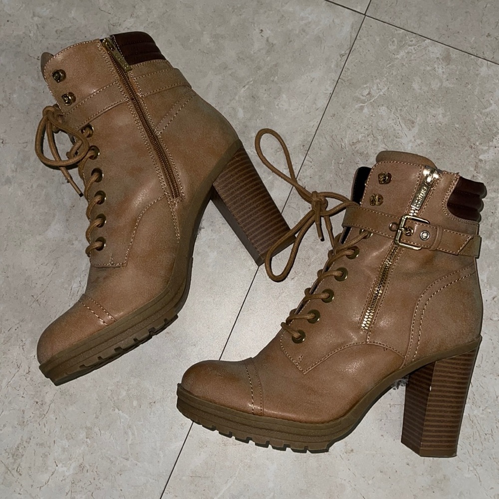 Guess shoes, heeled combat boots
